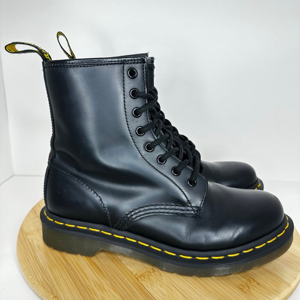 Dr. Martens 1460 Smooth Leather Lace Up Black Boots Combat Moto Womens Size 7